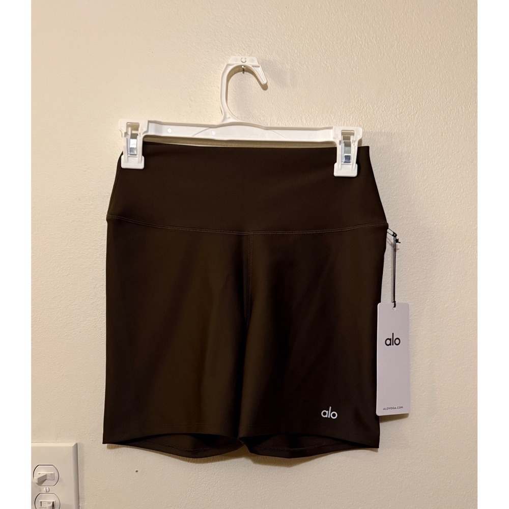 Alo Airlift Energy Short Espresso Size M NWT $88 MSRP Rare Color